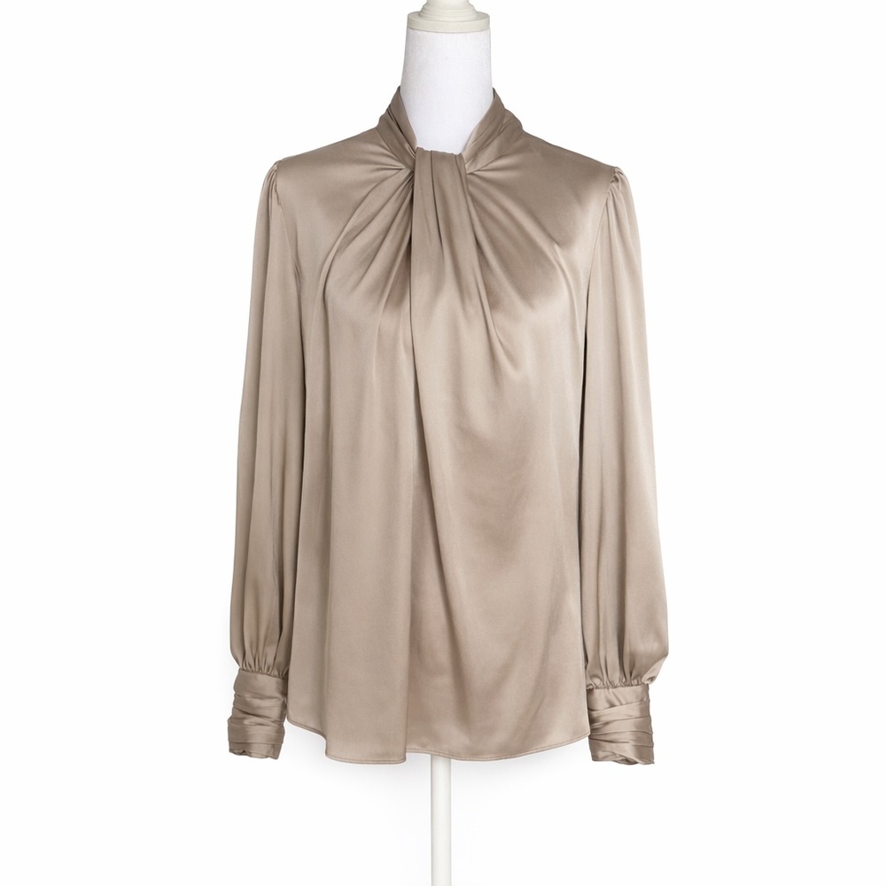 NWT White House Black Market Satin Blouse in Beige. Size 4.